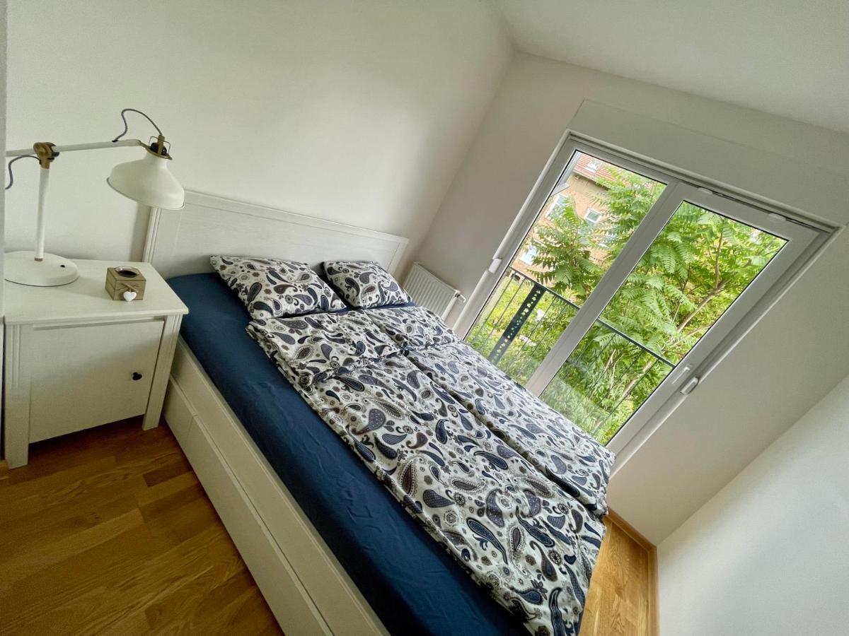 Like 1 Apartment