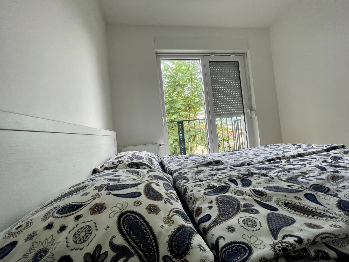 Apartment Like 1 *