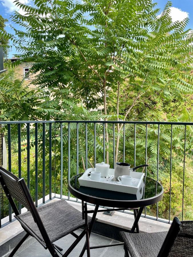 Apartment Like 1 *