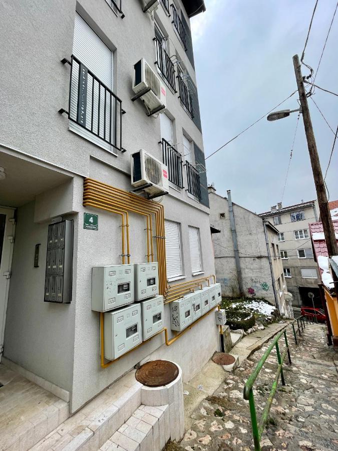 Apartment Like 1 *
